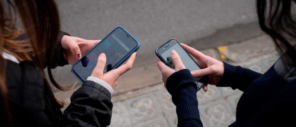 En Mendoza, 8 de cada 10 personas tienen celular