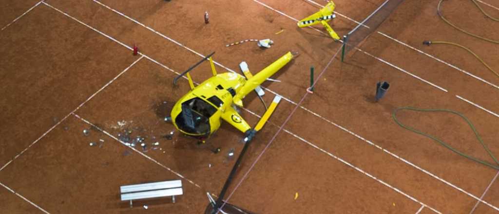 Videos: un helicóptero cayó en una cancha de tenis en pleno Palermo