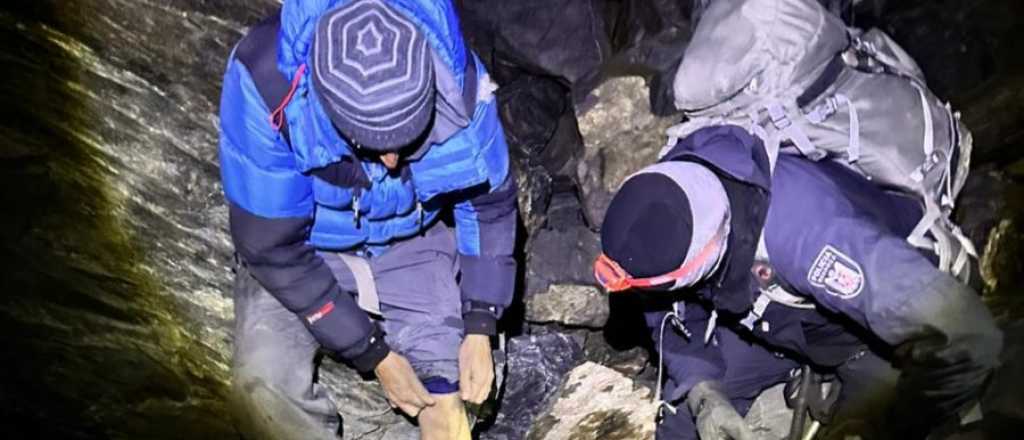 Drama en la montaña: rescataron a dos porteños perdidos en el Cerro El Plata
