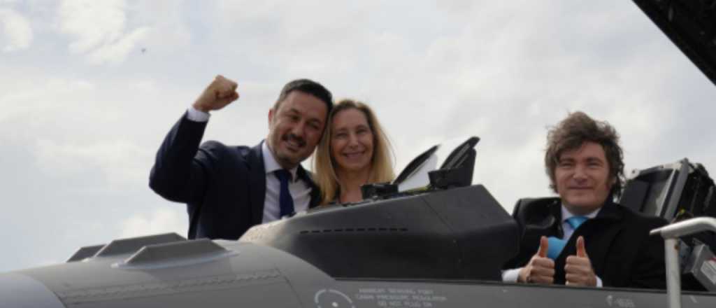 El halago de Milei a Petri: "Estos aviones son su testamento" 