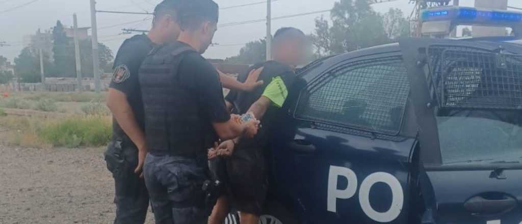 Un hombre quedó detenido por robarle dos teléfonos a un chico en Las Heras