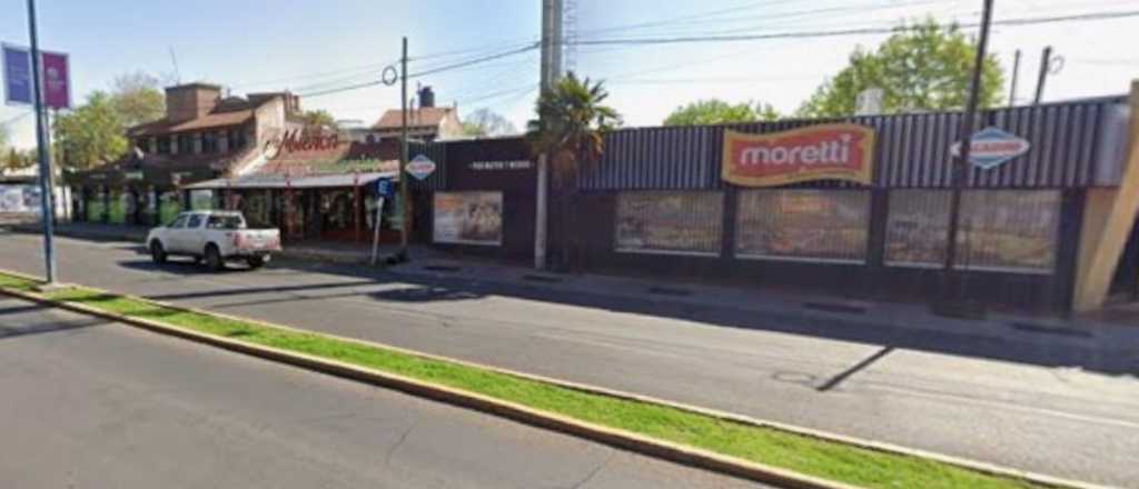 A punta de pistola, robaron en un supermercado de Godoy Cruz