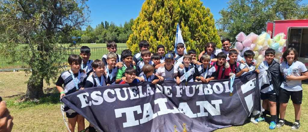 La escuelita de f&uacute;tbol que firm&oacute; un hist&oacute;rico convenio con Gimnasia 