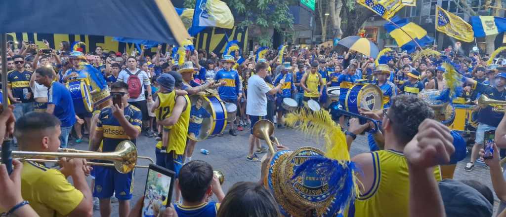 Videos: locura en el centro de Mendoza por el Día del Hincha de Boca
