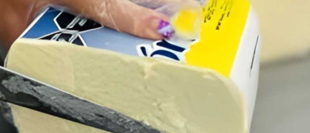 Mendoza emitió una alerta sanitaria por un famoso queso vencido