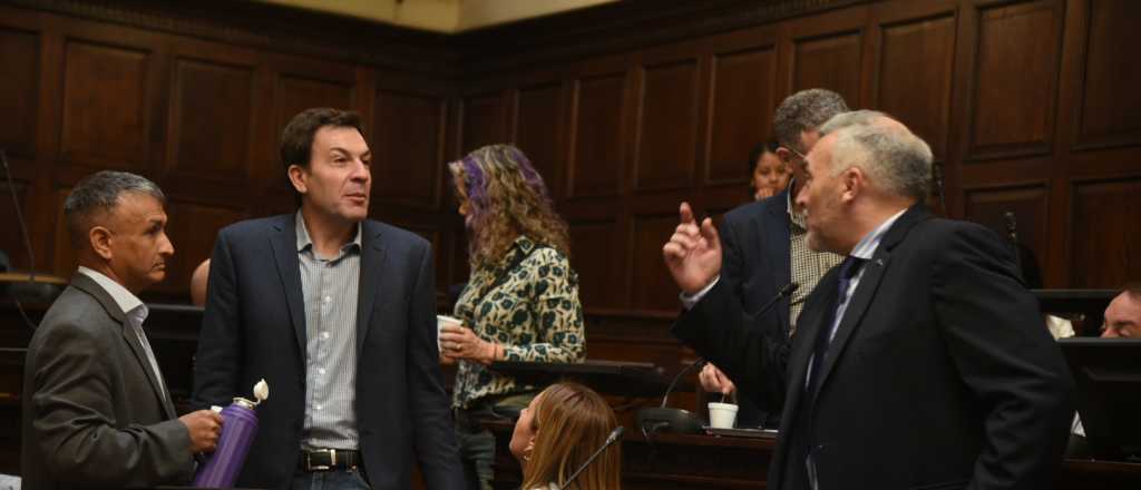 Quincho: la "rosca" minera, Costarelli a contramano y cambios de funciones