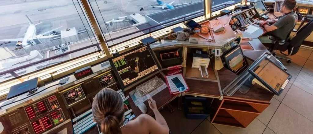 Controladores aéreos confirmaron paro en medio de las fiestas: las fechas