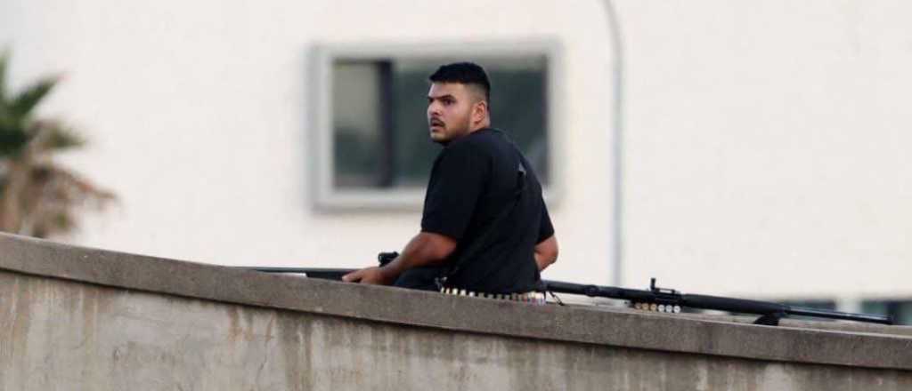 Había explosivos y banderas de ISIS en el auto de los atacantes