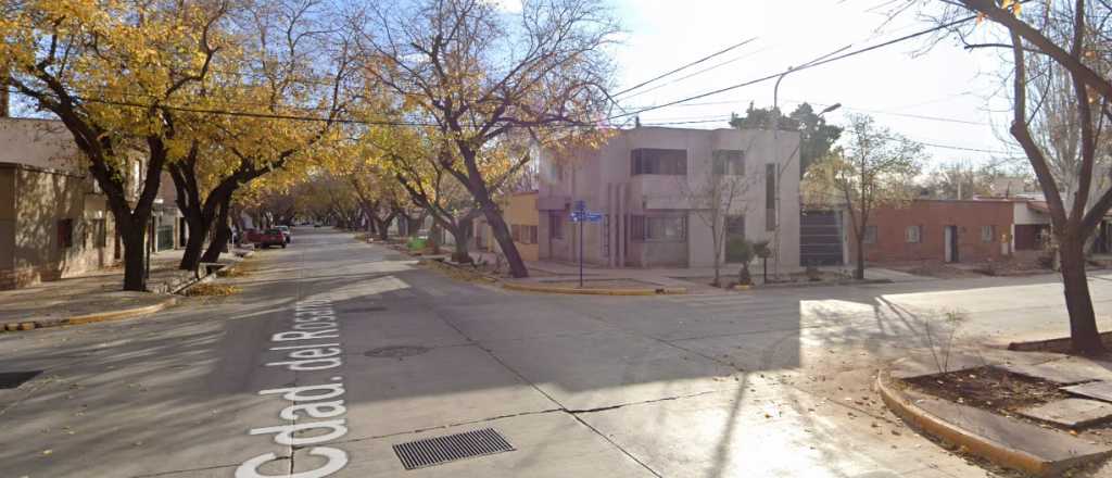 Destrucción total por un incendio en una casa abandonada de Capital