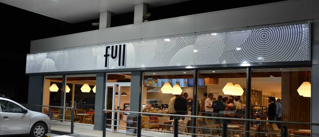 YPF suma McDonald's, empanadas y farmacia: así serán sus estaciones