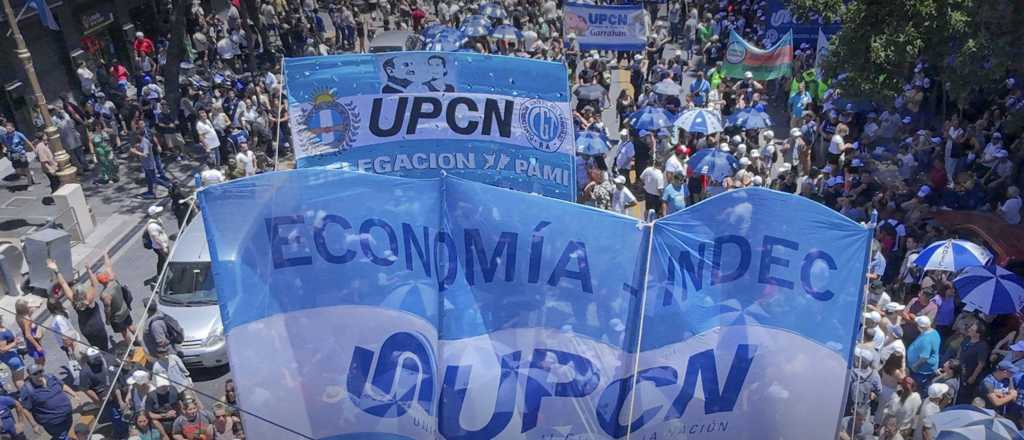 En la marcha contra la reforma laboral, la CGT amenaz&oacute; con un paro general
