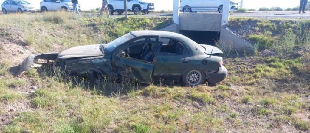 Una joven ebria cay&oacute; a un zanj&oacute;n en San Carlos y dej&oacute; tres heridos
