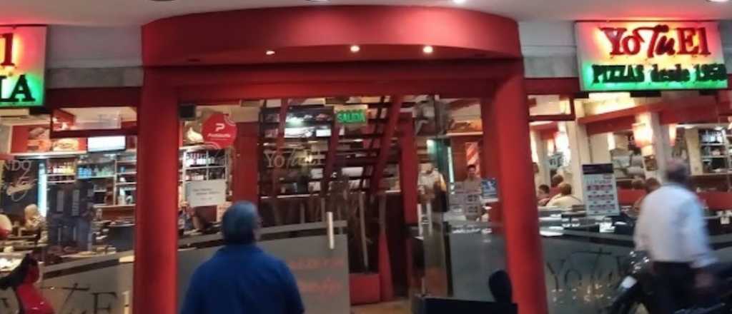 Vio a su pareja con otro en una pizzer&iacute;a, se pelearon y destrozaron el local