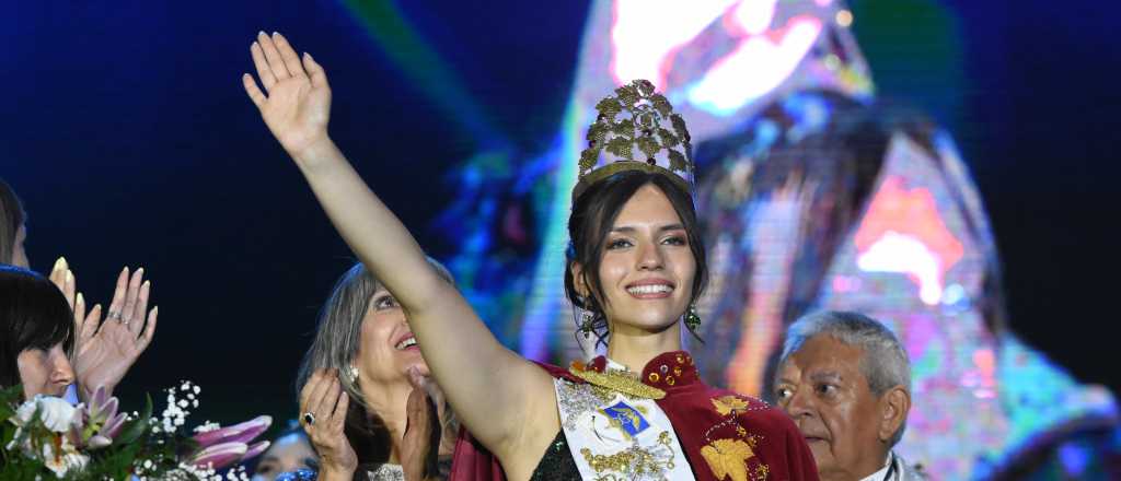 Con una fiesta deslumbrante, San Mart&iacute;n eligi&oacute; a su nueva reina