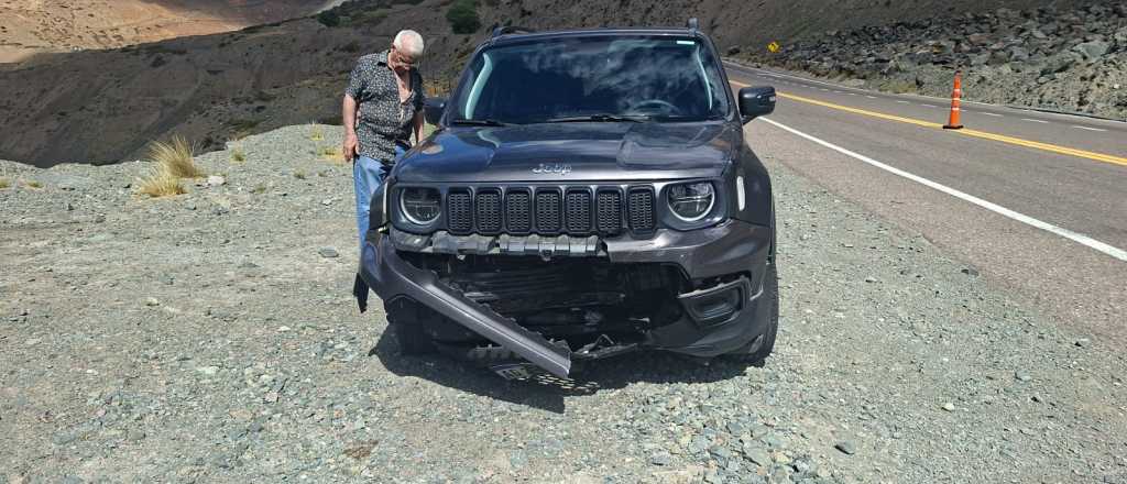Accidente en Alta Montaña: se despistó en la Ruta 7 y terminó en la banquina