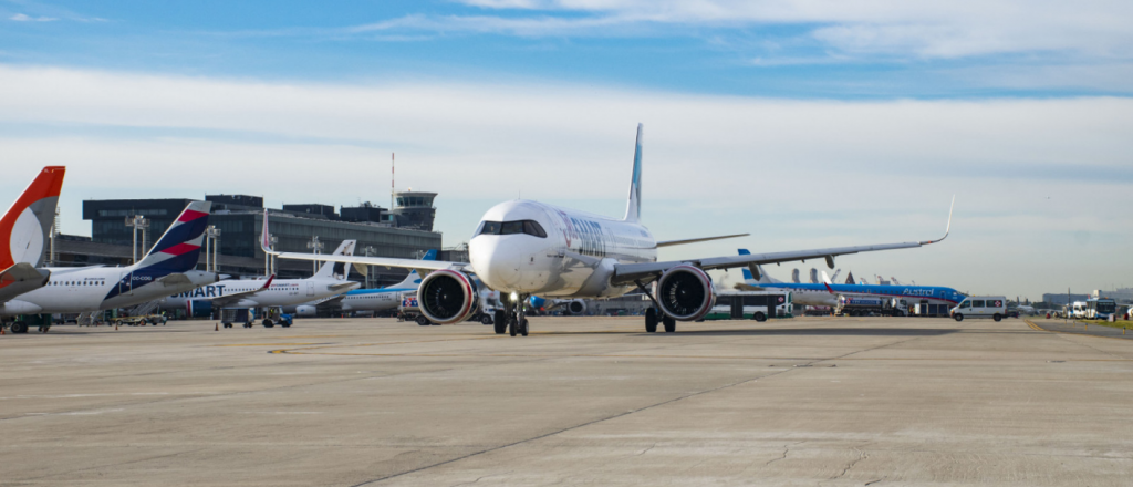 Cambios en vuelos nocturnos y en los tr&aacute;mites para volar por el pa&iacute;s