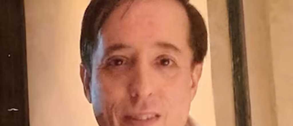 El empresario acusado de abusar de compañeros de su hijo hizo un viaje exprés