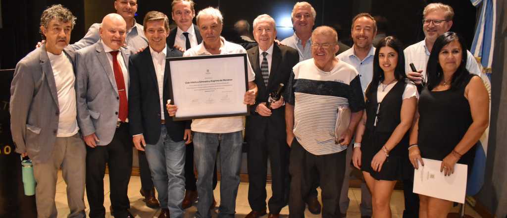 Diputados distinguieron a Gimnasia y Esgrima por el ascenso a Primera