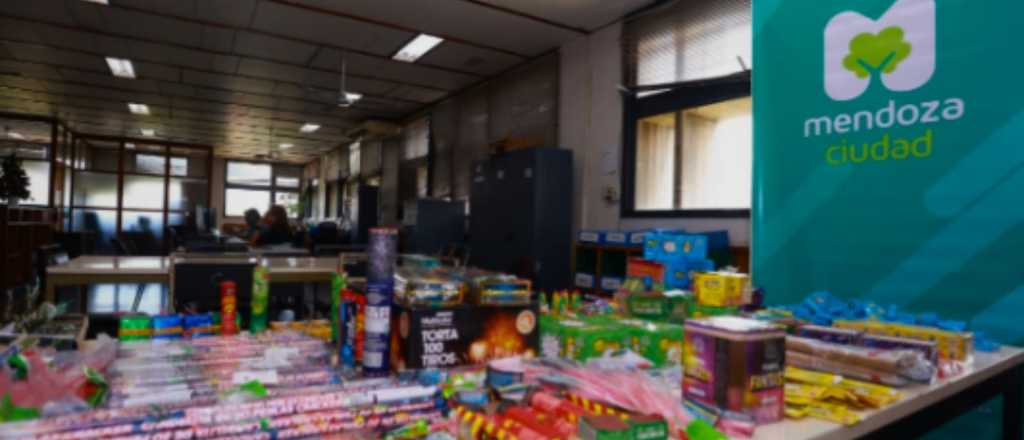 Decomisan casi dos mil unidades de pirotecnia en Ciudad