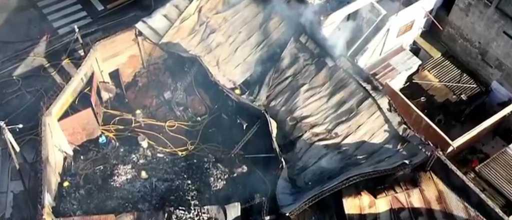 Un incendio consumi&oacute; un dep&oacute;sito de pallets en Jos&eacute; Le&oacute;n Su&aacute;rez