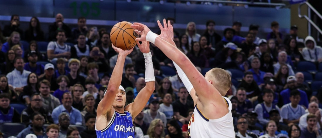 La gira de los Nuggets arranc&oacute; con frustraci&oacute;n y una derrota