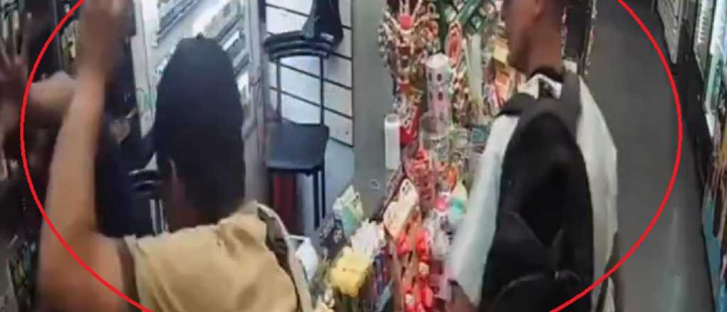 Brutal robo en Ciudad: usaron una piedra para golpear a un empleado