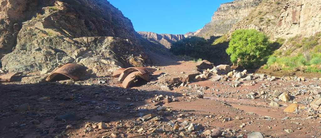 Tras las fuertes lluvias, trabajan para liberar un tramo del Ca&ntilde;&oacute;n del Atuel