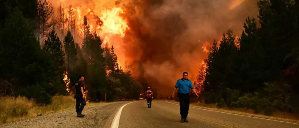 Incendios en Chubut: contin&uacute;an las evacuaciones y reabren la Ruta 40