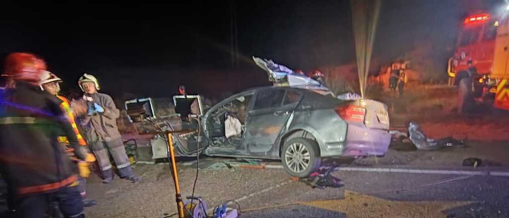 Chocaron un auto y un camión en Potrerillos: hay un muerto