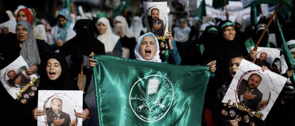 Declaran como terroristas a tres facciones de "Hermandad Musulmana"
