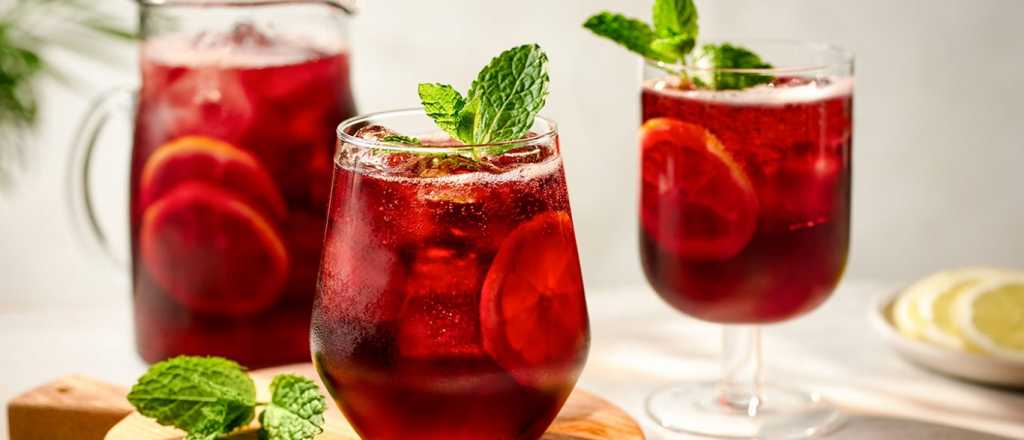 Cómo se prepara el tinto de verano, el vino fresco ideal para el calor