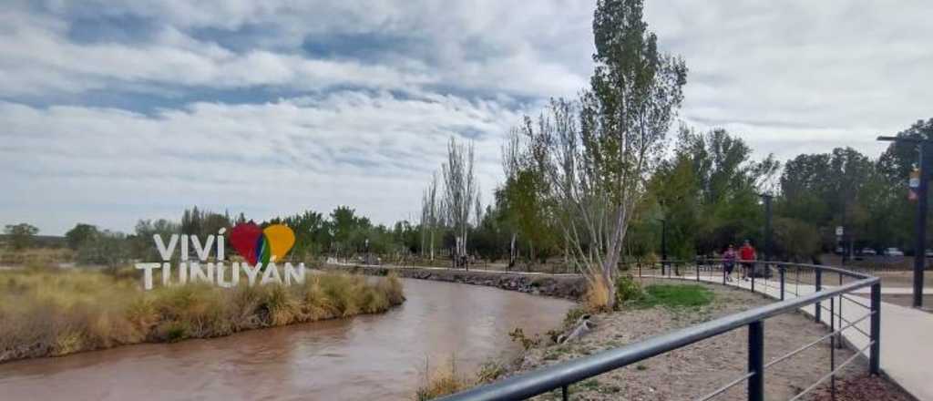 El parque recreativo que sigue a un río y se visita todo el año