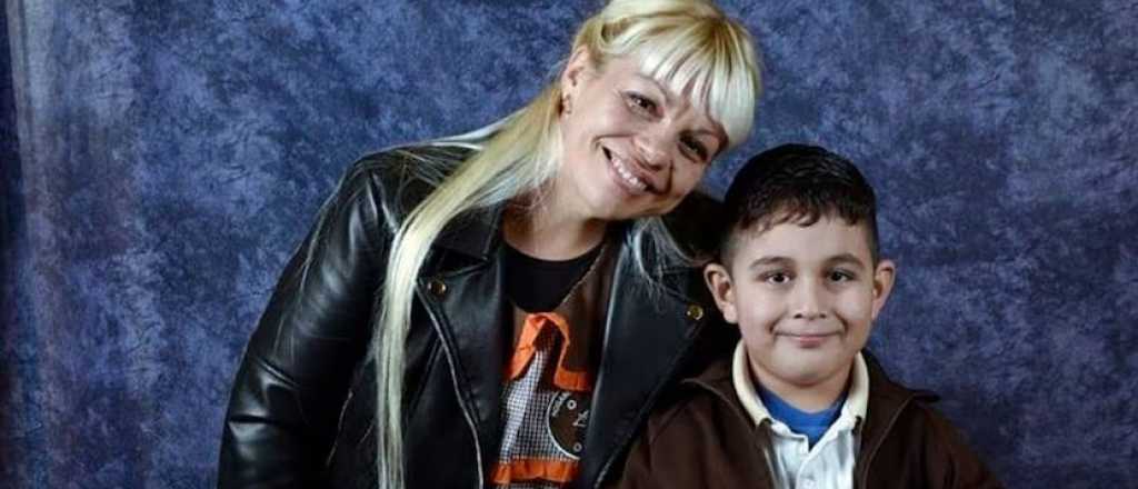 Una mujer y su hijo de 7 años fueron hallados muertos en un hotel