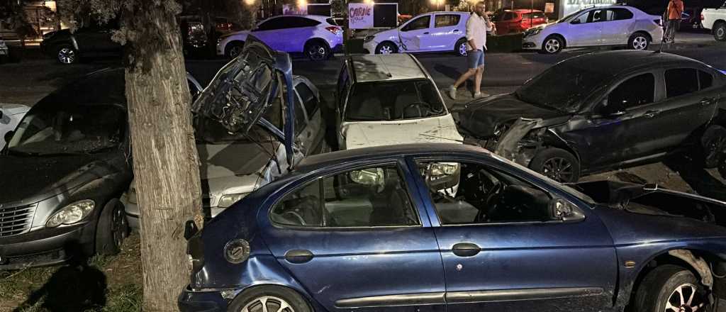 Un chico de 14 años en grave estado tras un choque en el Acceso Sur