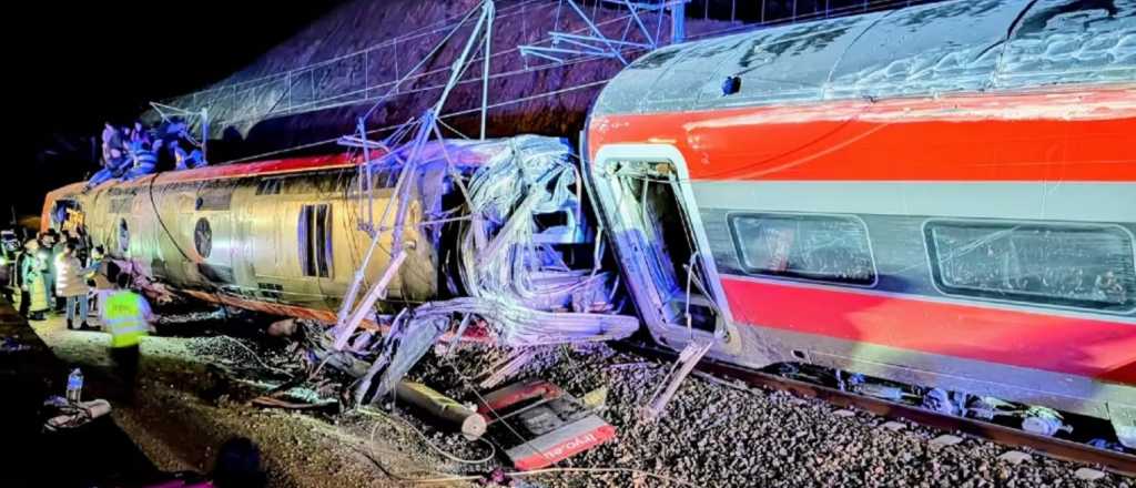 Un terrible choque de trenes dej&oacute; 21 muertos en Espa&ntilde;a
