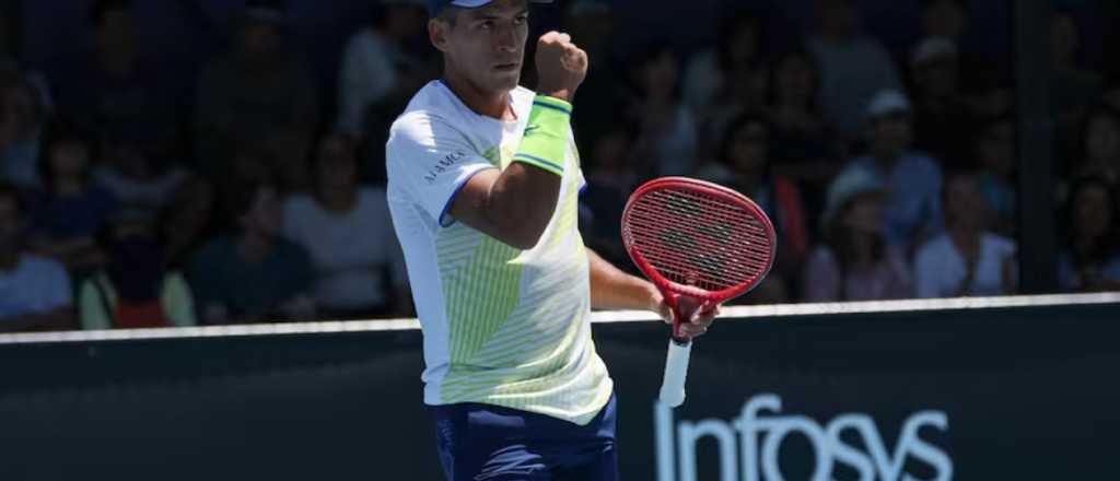 Sebasti&aacute;n B&aacute;ez sufri&oacute; m&aacute;s de la cuenta, pero avanz&oacute; en Australia