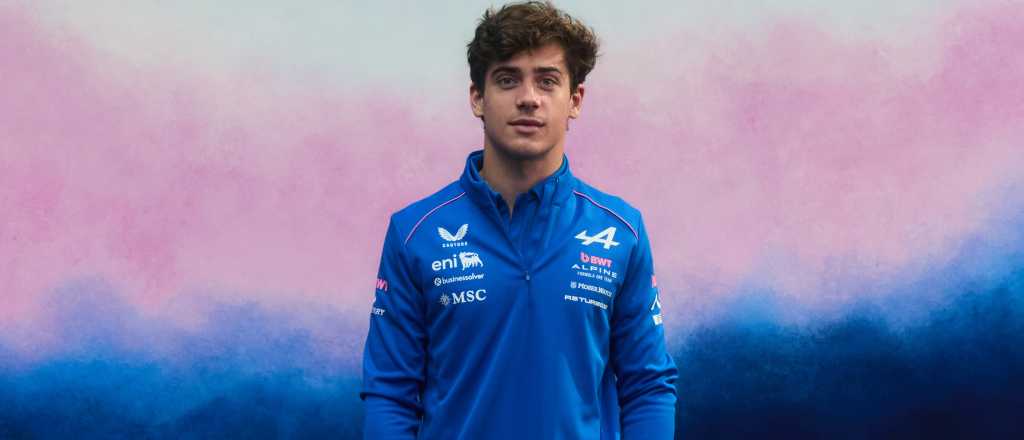 Franco Colapinto pos&oacute; con la nueva indumentaria de Alpine