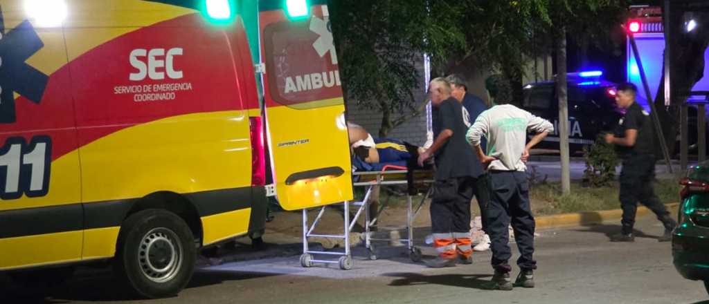 Bomberos rescataron a un panadero accidentado en un local del Bombal