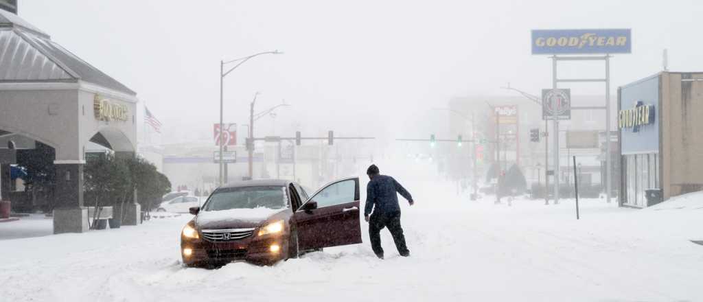 Videos: la brutal tormenta de nieve que afecta a Estados Unidos
