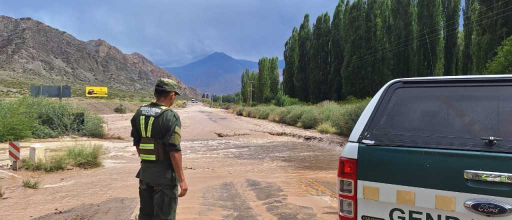Habilitaron el tránsito en la Ruta 7 tras el aluvión en Uspallata