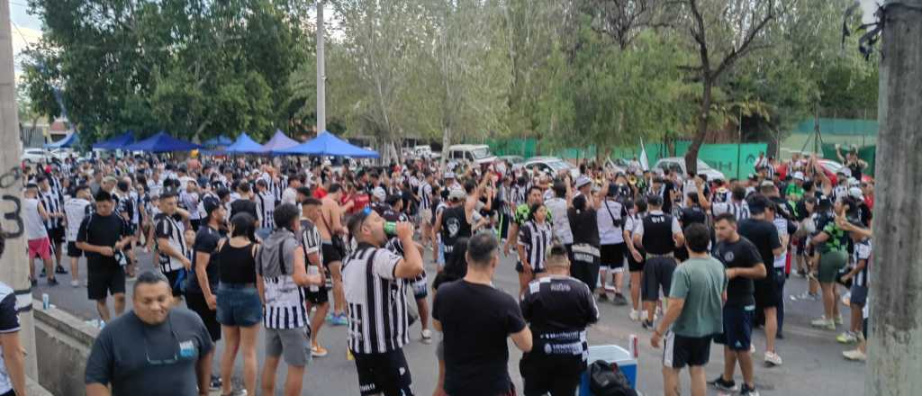 El Lobo vuelve al Legrotaglie para jugar en primera después de 40 años