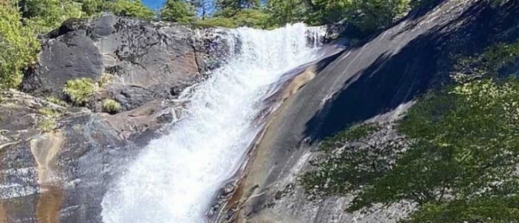 Una turista murió al lanzarse por una cascada creyendo que era un tobogán