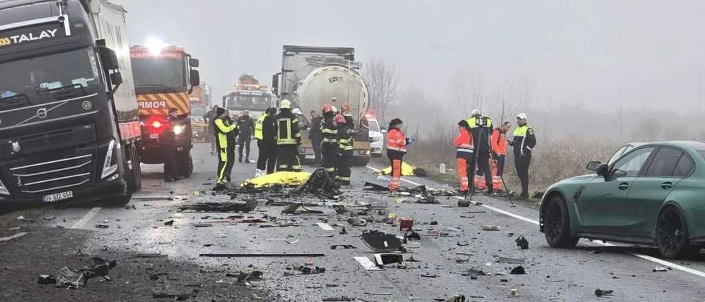 Video: tremendo choque que dej&oacute; siete hinchas muertos de un club europeo 
