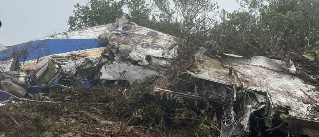 Tragedia en Colombia: 15 muertos al caer un avi&oacute;n