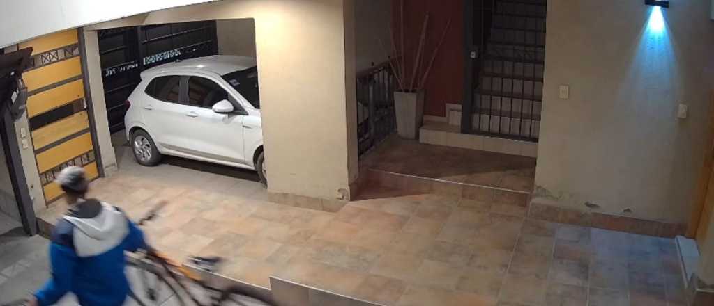 Video: rompieron un portón y robaron bicicletas en un complejo de la Sexta Sección