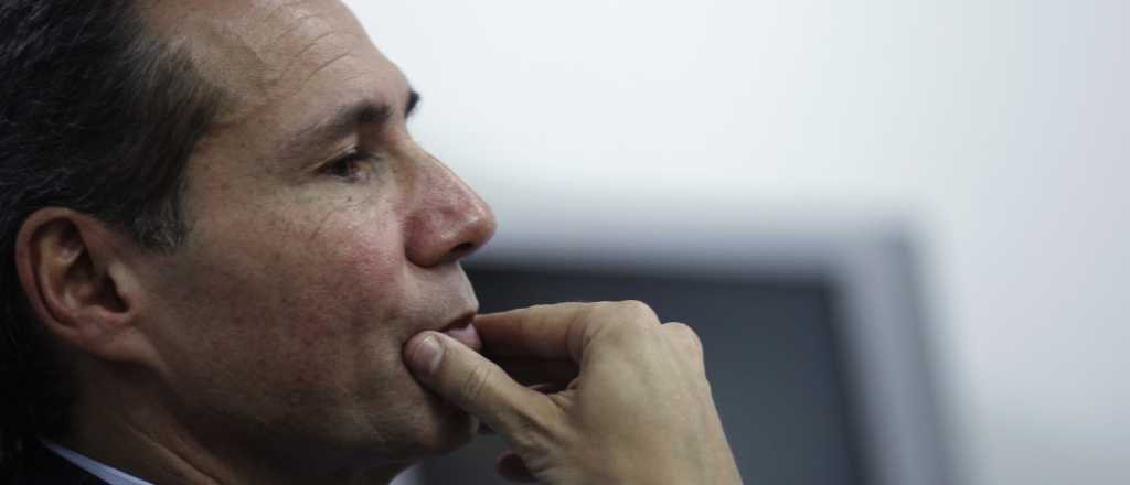 Operaciones cruzadas a un mes de la muerte de Nisman