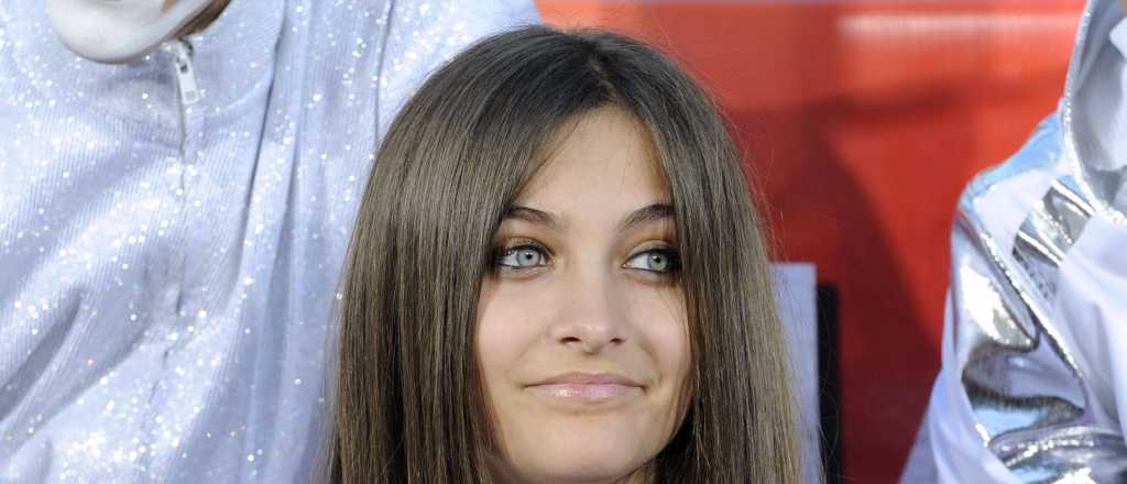 La hija de Michael Jackson homenajeó a su padre con un tattoo