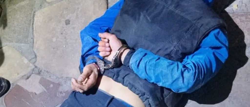 Dos ladrones robaron en Rivadavia, uno fue atrapado y entregó al otro