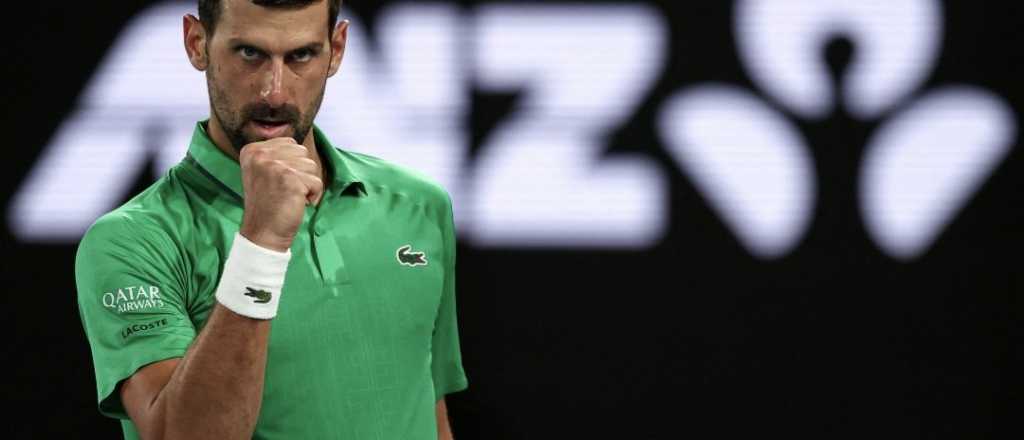 Djokovic venci&oacute; a Sinner y es finalista en el Abierto de Australia