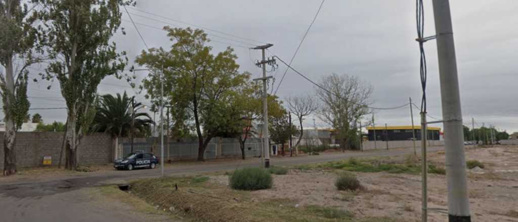 Dos serenos detenidos por "entregar" materiales de una construcci&oacute;n